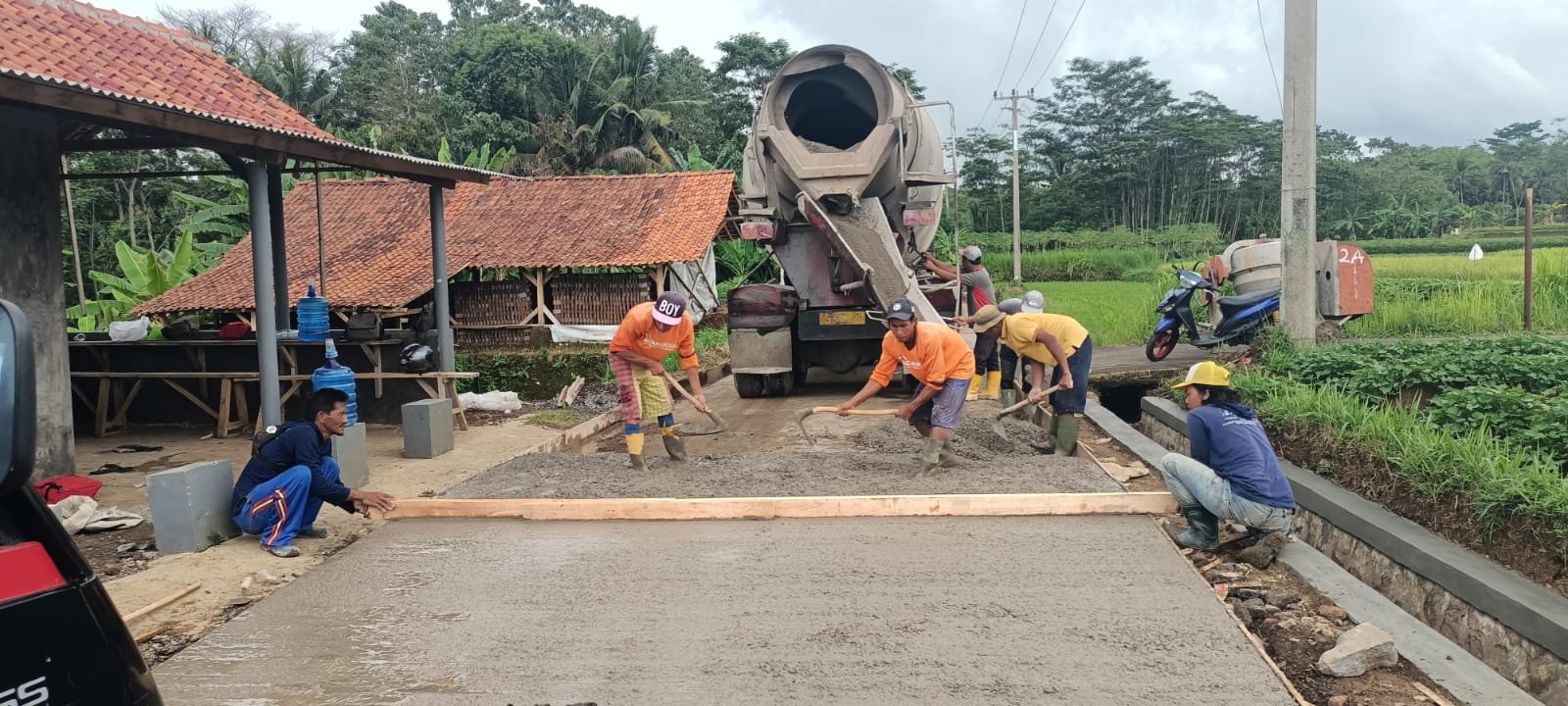 Pengalaman Tingkat Tinggi